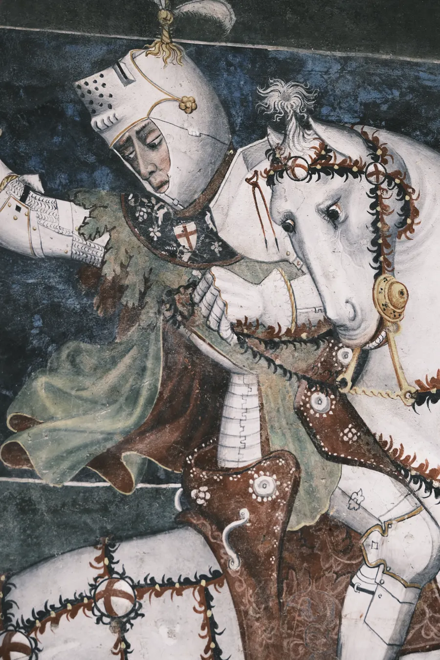 Dettaglio di un affresco con cavaliere e cavallo